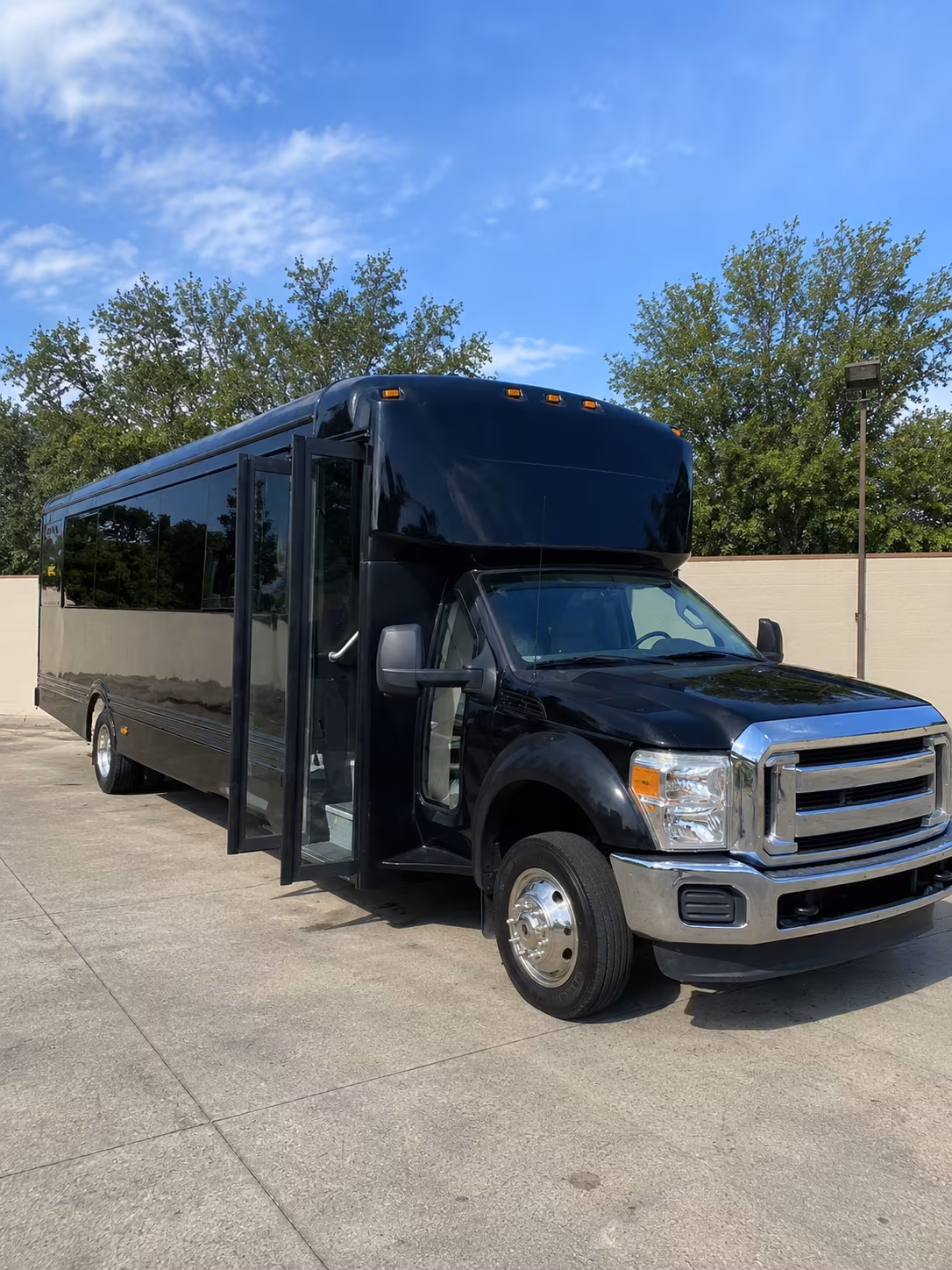 denver 20 passenger party bus